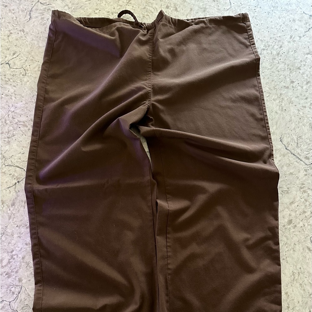 Scrubs bottom. UNISEX. Size Large. Brown.